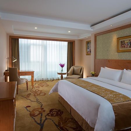 Vienna Hotel Jinshan New City Wanda Plaza Екстер'єр фото