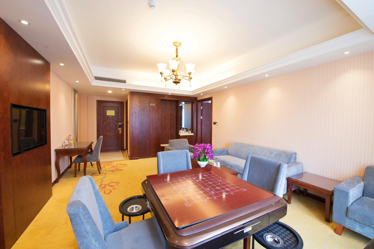 Vienna Hotel Jinshan New City Wanda Plaza Екстер'єр фото