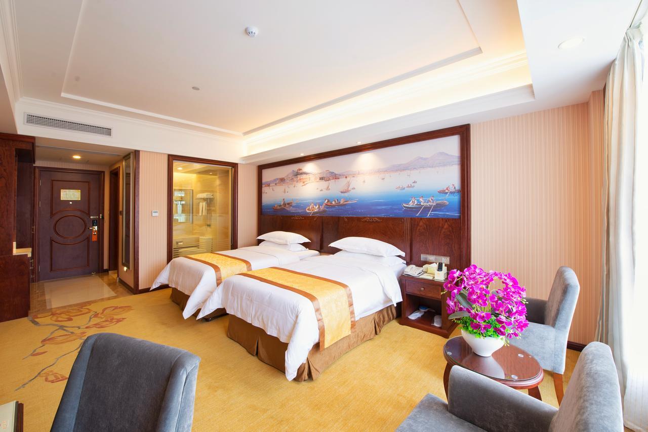 Vienna Hotel Jinshan New City Wanda Plaza Екстер'єр фото