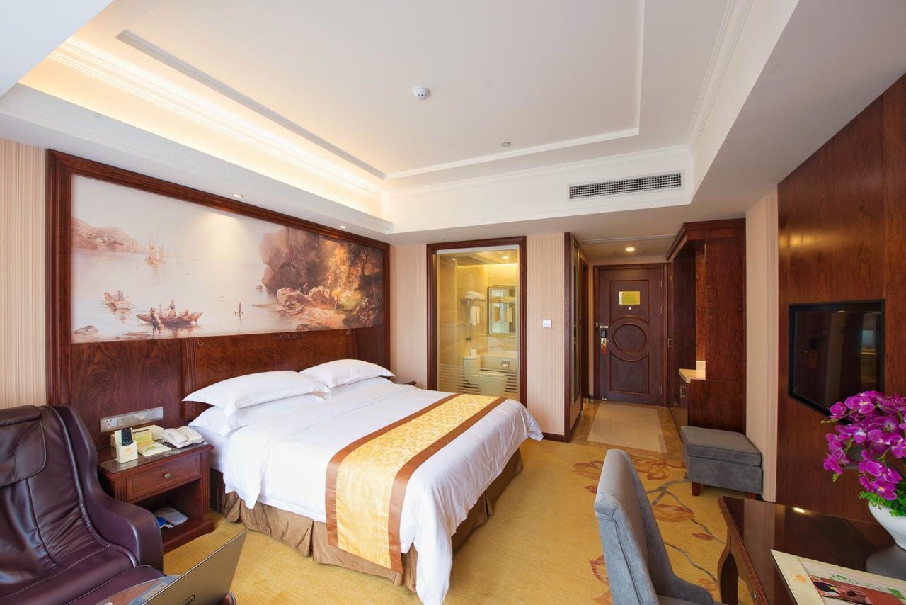 Vienna Hotel Jinshan New City Wanda Plaza Екстер'єр фото