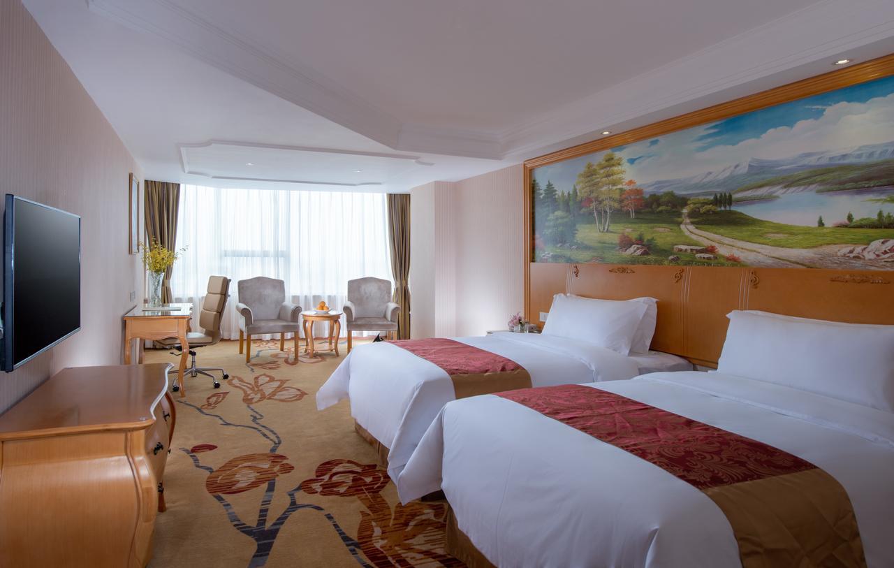 Vienna Hotel Jinshan New City Wanda Plaza Екстер'єр фото