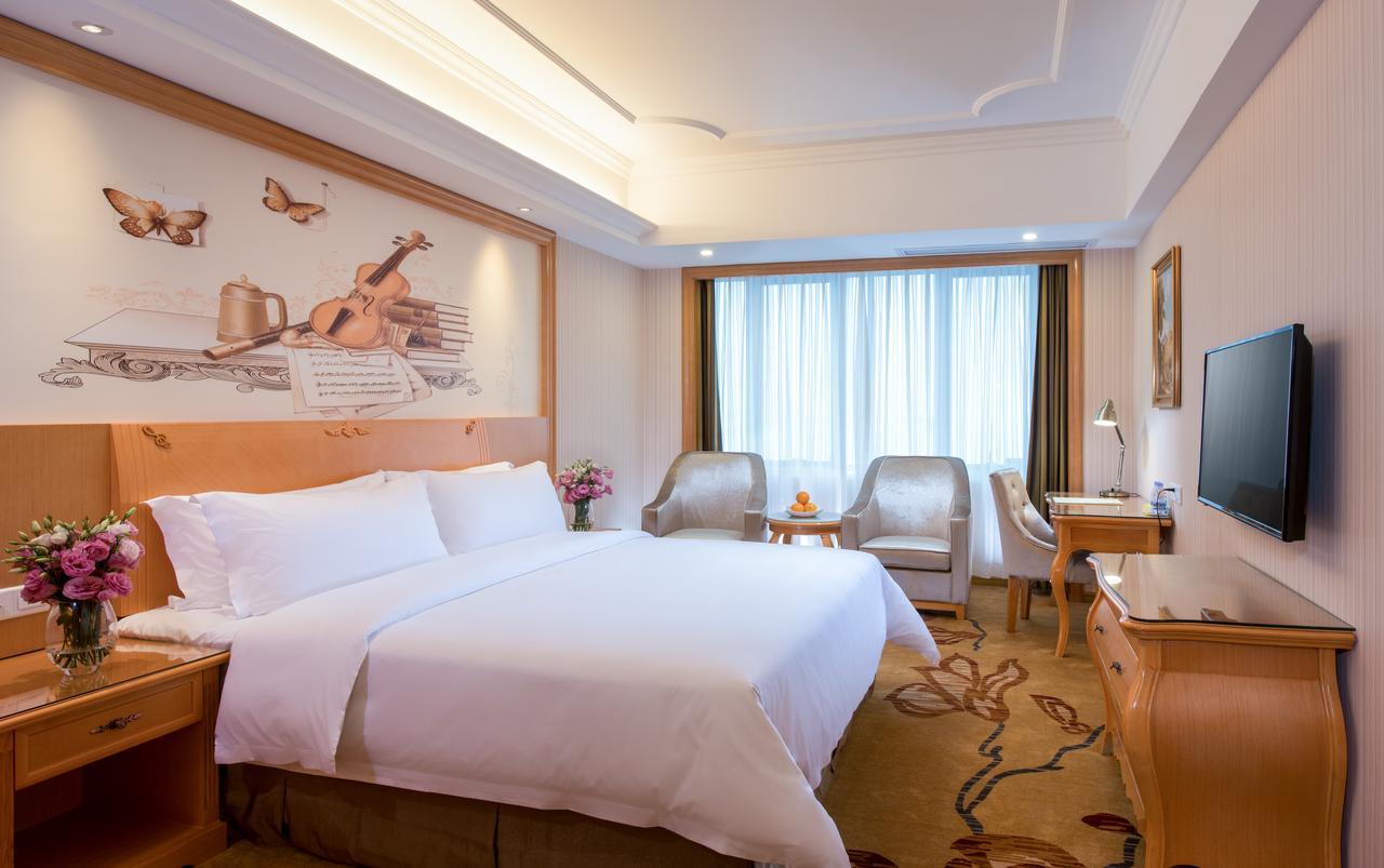 Vienna Hotel Jinshan New City Wanda Plaza Екстер'єр фото