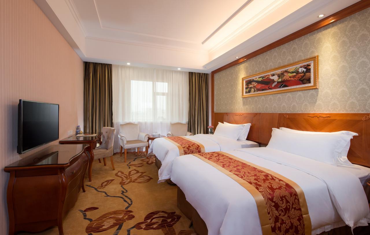 Vienna Hotel Jinshan New City Wanda Plaza Екстер'єр фото